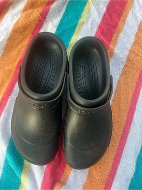 CROCS MENS Classic Clog in Black